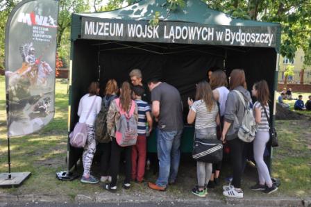 Pojazdy MWL na dniu otwartych koszar JW 1515