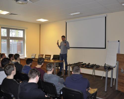 ZAJĘCIA DLA STUDENTÓW KIERUNKU WOJSKOZNAWSTWO