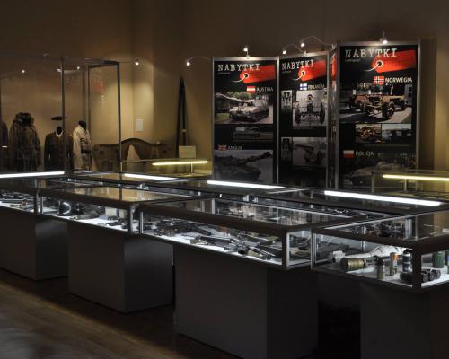 Wystawa „Nabytki Muzeum Wojsk Lądowych”